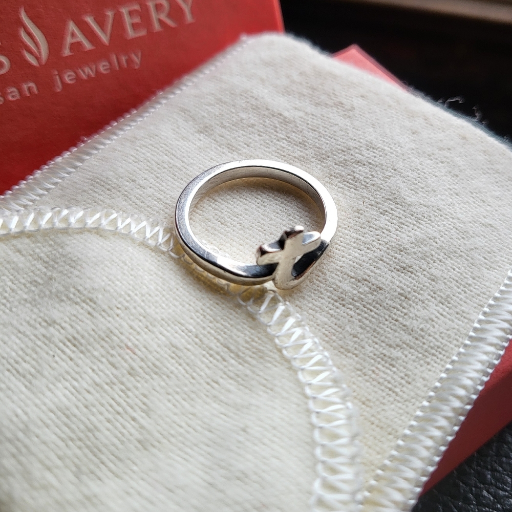 James Avery Script Initial 'T' Sterling Silver Ri… - image 2